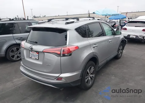 2016 Toyota Rav4 Xle z USA, uszkodzony, nr VIN 2T3WFREV5GW305873